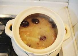 花生大枣猪蹄汤怎么做，花生大枣猪蹄汤怎么做好吃，花生大枣猪蹄汤做法