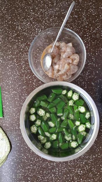 鲜虾炒秋葵怎么做，鲜虾炒秋葵怎么做好吃，鲜虾炒秋葵做法