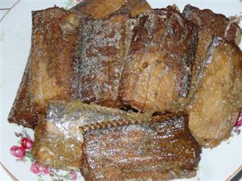 焖酥带鱼怎么做，焖酥带鱼怎么做好吃，焖酥带鱼做法