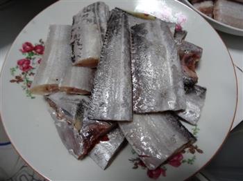 焖酥带鱼怎么做，焖酥带鱼怎么做好吃，焖酥带鱼做法