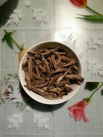 干煸小咸鱼怎么做，干煸小咸鱼怎么做好吃，干煸小咸鱼做法