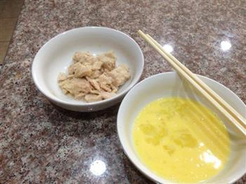 金枪鱼咖喱炒饭怎么做，金枪鱼咖喱炒饭怎么做好吃，金枪鱼咖喱炒饭做法