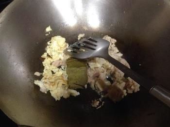 金枪鱼咖喱炒饭怎么做，金枪鱼咖喱炒饭怎么做好吃，金枪鱼咖喱炒饭做法