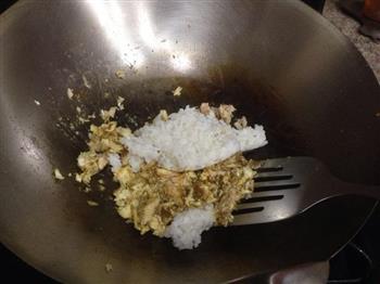金枪鱼咖喱炒饭怎么做，金枪鱼咖喱炒饭怎么做好吃，金枪鱼咖喱炒饭做法