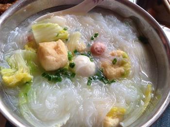 娃娃菜粉丝鱼丸汤怎么做，娃娃菜粉丝鱼丸汤怎么做好吃，娃娃菜粉丝鱼丸汤做法