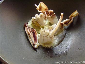 咸蛋黄焗膏蟹怎么做，咸蛋黄焗膏蟹怎么做好吃，咸蛋黄焗膏蟹做法