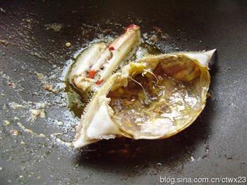 咸蛋黄焗膏蟹怎么做，咸蛋黄焗膏蟹怎么做好吃，咸蛋黄焗膏蟹做法