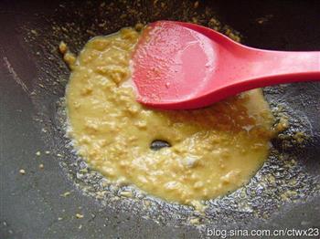 咸蛋黄焗膏蟹怎么做，咸蛋黄焗膏蟹怎么做好吃，咸蛋黄焗膏蟹做法