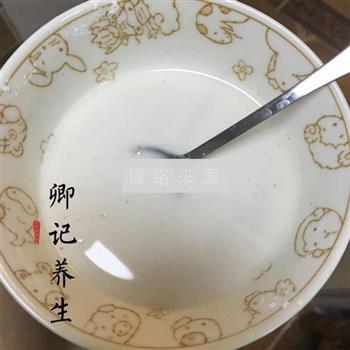 早餐藕粉坚果麦片怎么做，早餐藕粉坚果麦片怎么做好吃，早餐藕粉坚果麦片做法