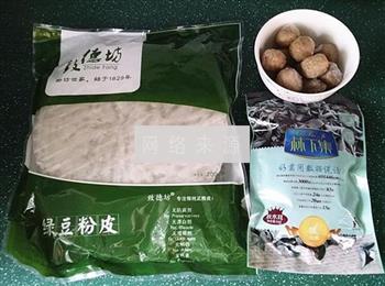 牛丸木耳炖粉条怎么做，牛丸木耳炖粉条怎么做好吃，牛丸木耳炖粉条做法
