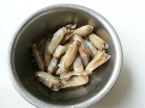 蒜蓉美人蛏怎么做，蒜蓉美人蛏怎么做好吃，蒜蓉美人蛏做法