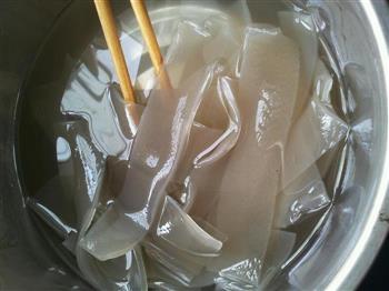 粉条炖鱼怎么做，粉条炖鱼怎么做好吃，粉条炖鱼做法
