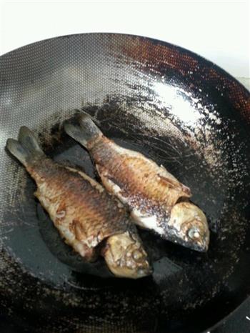 榨莱烧河鱼怎么做，榨莱烧河鱼怎么做好吃，榨莱烧河鱼做法