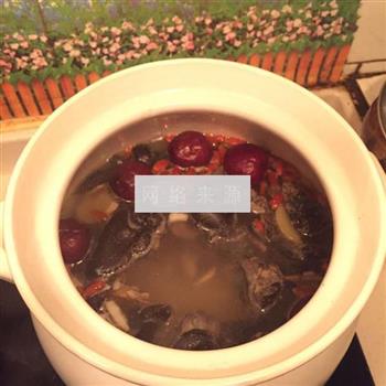 养生乌鸡汤怎么做，养生乌鸡汤怎么做好吃，养生乌鸡汤做法