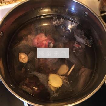 养生乌鸡汤怎么做，养生乌鸡汤怎么做好吃，养生乌鸡汤做法