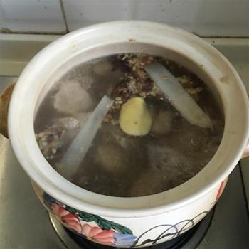 排骨玉米山药萝卜煲怎么做，排骨玉米山药萝卜煲怎么做好吃，排骨玉米山药萝卜煲做法