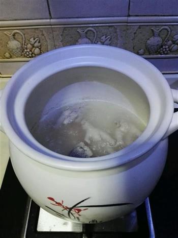 金钩翅鲨鱼骨汤怎么做，金钩翅鲨鱼骨汤怎么做好吃，金钩翅鲨鱼骨汤做法