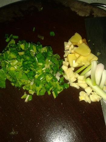鲫鱼萝卜豆腐汤怎么做，鲫鱼萝卜豆腐汤怎么做好吃，鲫鱼萝卜豆腐汤做法