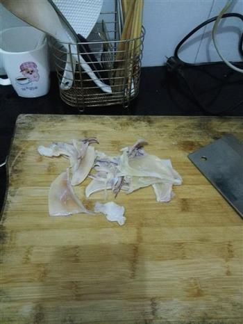 墨鱼肉饼汤怎么做，墨鱼肉饼汤怎么做好吃，墨鱼肉饼汤做法
