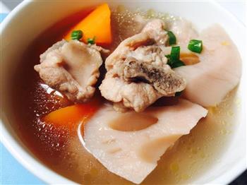 排骨莲藕胡萝卜汤怎么做，排骨莲藕胡萝卜汤怎么做好吃，排骨莲藕胡萝卜汤做法