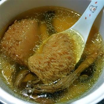 双菇鸡汤 怎么做，双菇鸡汤 怎么做好吃，双菇鸡汤 做法
