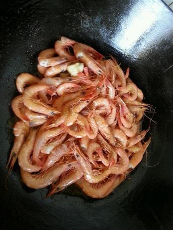 小炒红虾怎么做，小炒红虾怎么做好吃，小炒红虾做法