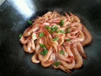 小炒红虾怎么做，小炒红虾怎么做好吃，小炒红虾做法