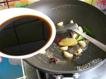 香菇炖带鱼怎么做，香菇炖带鱼怎么做好吃，香菇炖带鱼做法