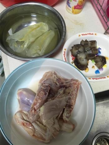 花胶海参煲鸡汤怎么做，花胶海参煲鸡汤怎么做好吃，花胶海参煲鸡汤做法