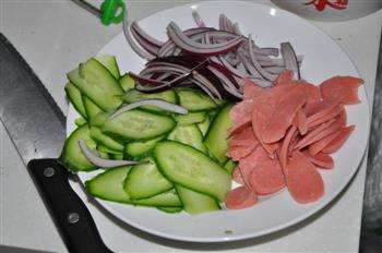 金枪鱼蔬菜沙拉怎么做，金枪鱼蔬菜沙拉怎么做好吃，金枪鱼蔬菜沙拉做法