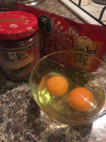 西红柿榨菜鸡蛋汤怎么做，西红柿榨菜鸡蛋汤怎么做好吃，西红柿榨菜鸡蛋汤做法