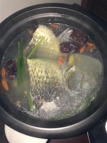 玉米豆腐鱼汤怎么做，玉米豆腐鱼汤怎么做好吃，玉米豆腐鱼汤做法