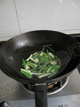 香煎左口鱼怎么做，香煎左口鱼怎么做好吃，香煎左口鱼做法