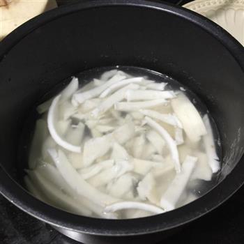 椰子鸡怎么做，椰子鸡怎么做好吃，椰子鸡做法