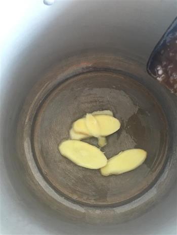 芋头萝卜排骨汤怎么做，芋头萝卜排骨汤怎么做好吃，芋头萝卜排骨汤做法