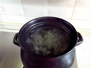 红枣桂圆枸杞银耳汤怎么做，红枣桂圆枸杞银耳汤怎么做好吃，红枣桂圆枸杞银耳汤做法