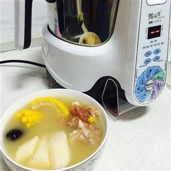 棒骨山药玉米汤怎么做，棒骨山药玉米汤怎么做好吃，棒骨山药玉米汤做法