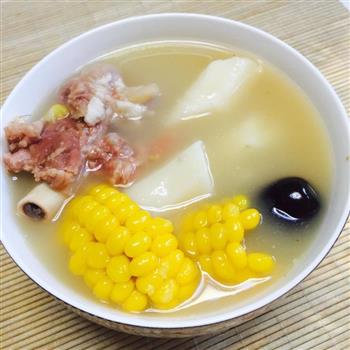棒骨山药玉米汤怎么做，棒骨山药玉米汤怎么做好吃，棒骨山药玉米汤做法