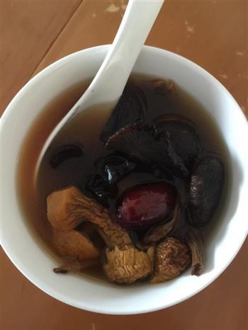 杂菌瘦肉汤怎么做，杂菌瘦肉汤怎么做好吃，杂菌瘦肉汤做法