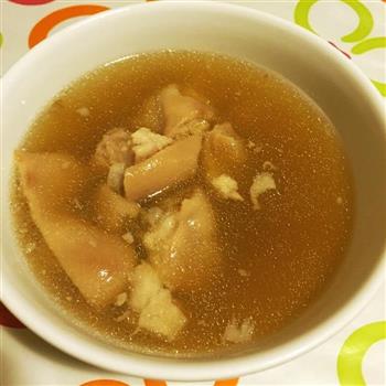 满满的胶原蛋白-黄豆猪蹄汤怎么做，满满的胶原蛋白-黄豆猪蹄汤怎么做好吃，满满的胶原蛋白-黄豆猪蹄汤做法