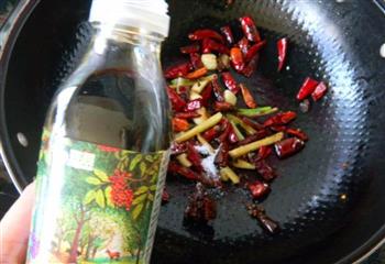 干煸香辣虾怎么做，干煸香辣虾怎么做好吃，干煸香辣虾做法