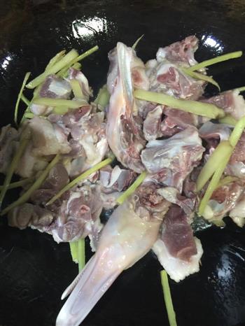 酸萝卜鸭怎么做，酸萝卜鸭怎么做好吃，酸萝卜鸭做法