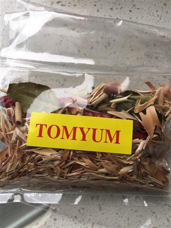 泰式椰汁鸡汤怎么做，泰式椰汁鸡汤怎么做好吃，泰式椰汁鸡汤做法