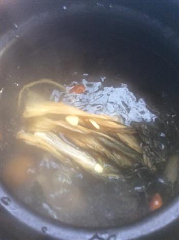 菜干排骨汤怎么做，菜干排骨汤怎么做好吃，菜干排骨汤做法
