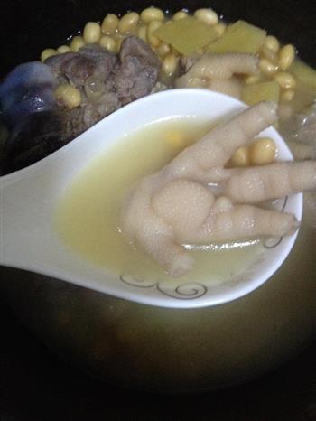 鸡脚健骨汤怎么做，鸡脚健骨汤怎么做好吃，鸡脚健骨汤做法
