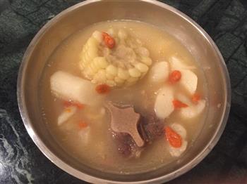 玉米淮山枸杞牛尾汤怎么做，玉米淮山枸杞牛尾汤怎么做好吃，玉米淮山枸杞牛尾汤做法