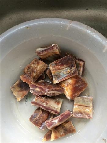 腊排骨莴苣怎么做，腊排骨莴苣怎么做好吃，腊排骨莴苣做法