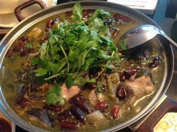 超好吃简易版酸菜鱼怎么做，超好吃简易版酸菜鱼怎么做好吃，超好吃简易版酸菜鱼做法