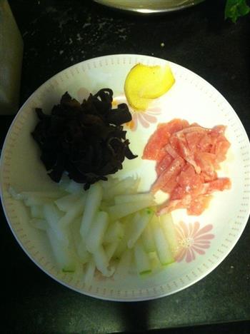 木耳冬瓜瘦肉汤怎么做，木耳冬瓜瘦肉汤怎么做好吃，木耳冬瓜瘦肉汤做法
