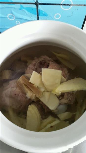 大骨冬笋厚百叶咸肉汤怎么做，大骨冬笋厚百叶咸肉汤怎么做好吃，大骨冬笋厚百叶咸肉汤做法